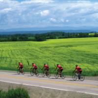 Cycling the Veloroute Des Bleuets. | Jean Tanguay
