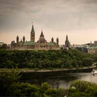 Parliament buildings over the Ottawa River | ©Destination Ontario