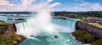 Niagara's incredible Horseshoe Falls | © Destination Ontario