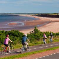 Cycling along the coast in Prince Edward Island National Park | Tourism PEI / John Sylvester