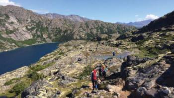 hiking trips for adults