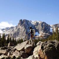 Hiking in the majestic mountains of Rocky Mountain National Park | ©VisittheUSA.com